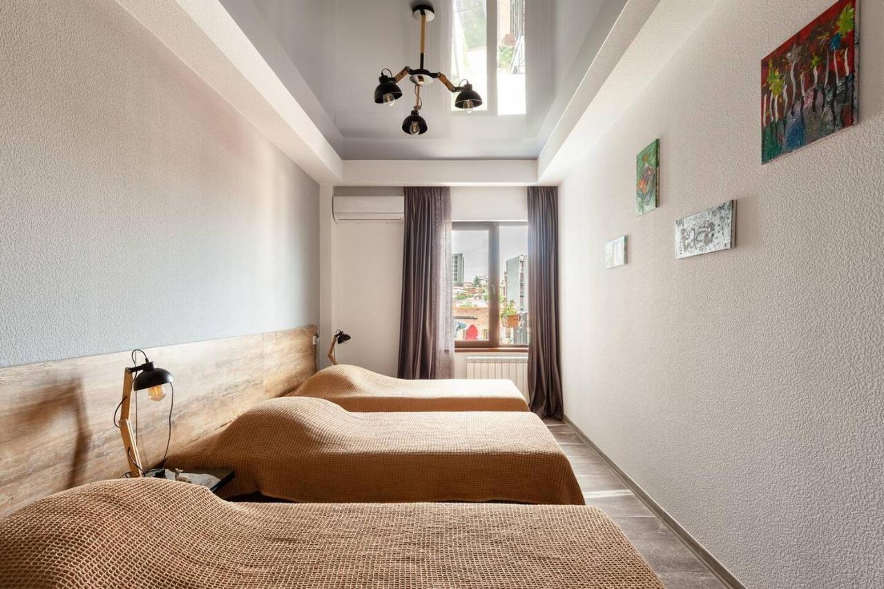 Veli Group Apartment In Old City Kutaisi Esterno foto