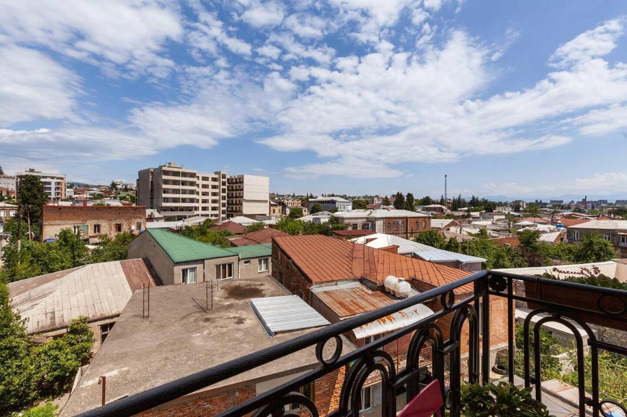 Veli Group Apartment In Old City Kutaisi Esterno foto