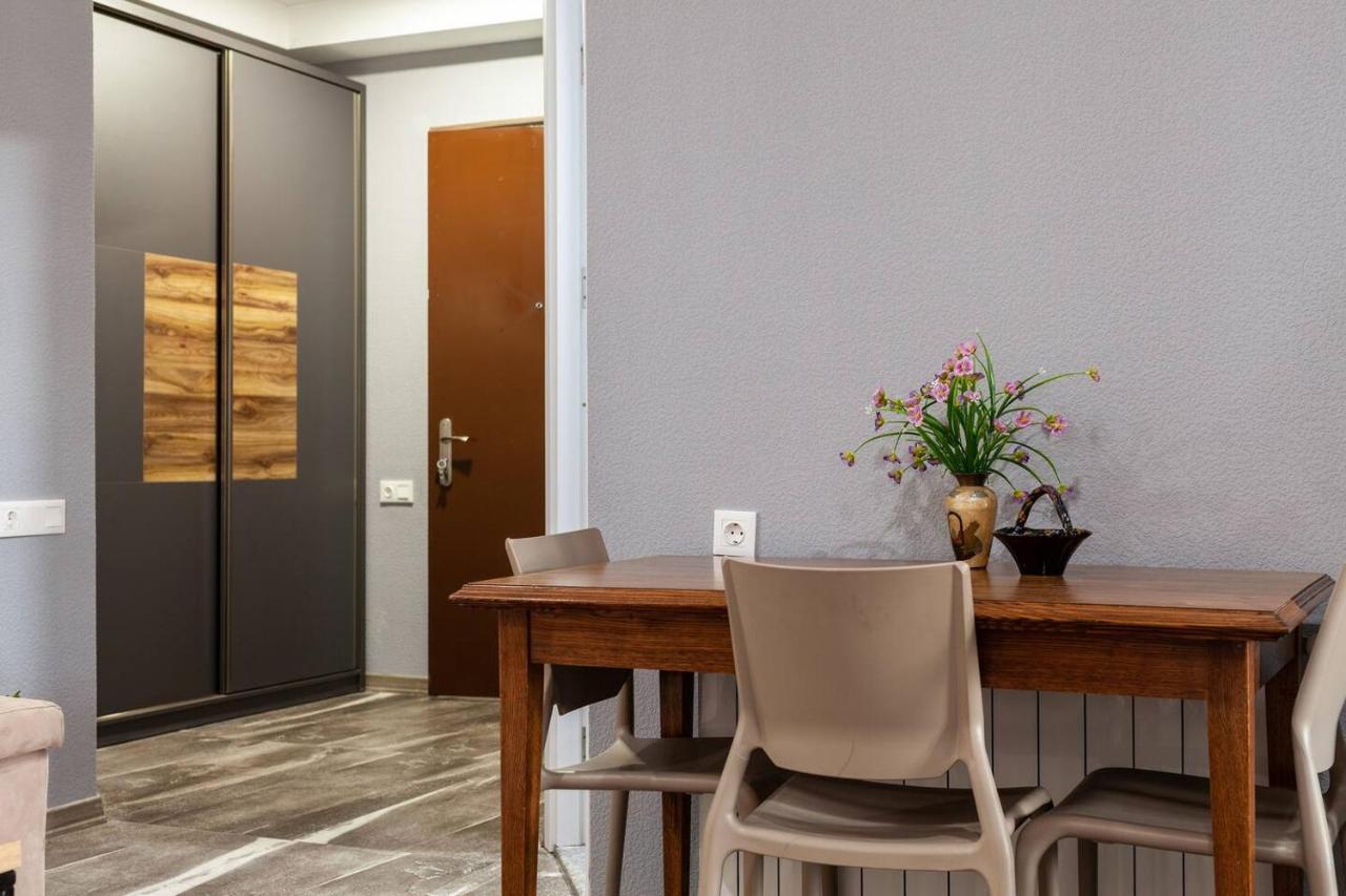 Veli Group Apartment In Old City Kutaisi Esterno foto