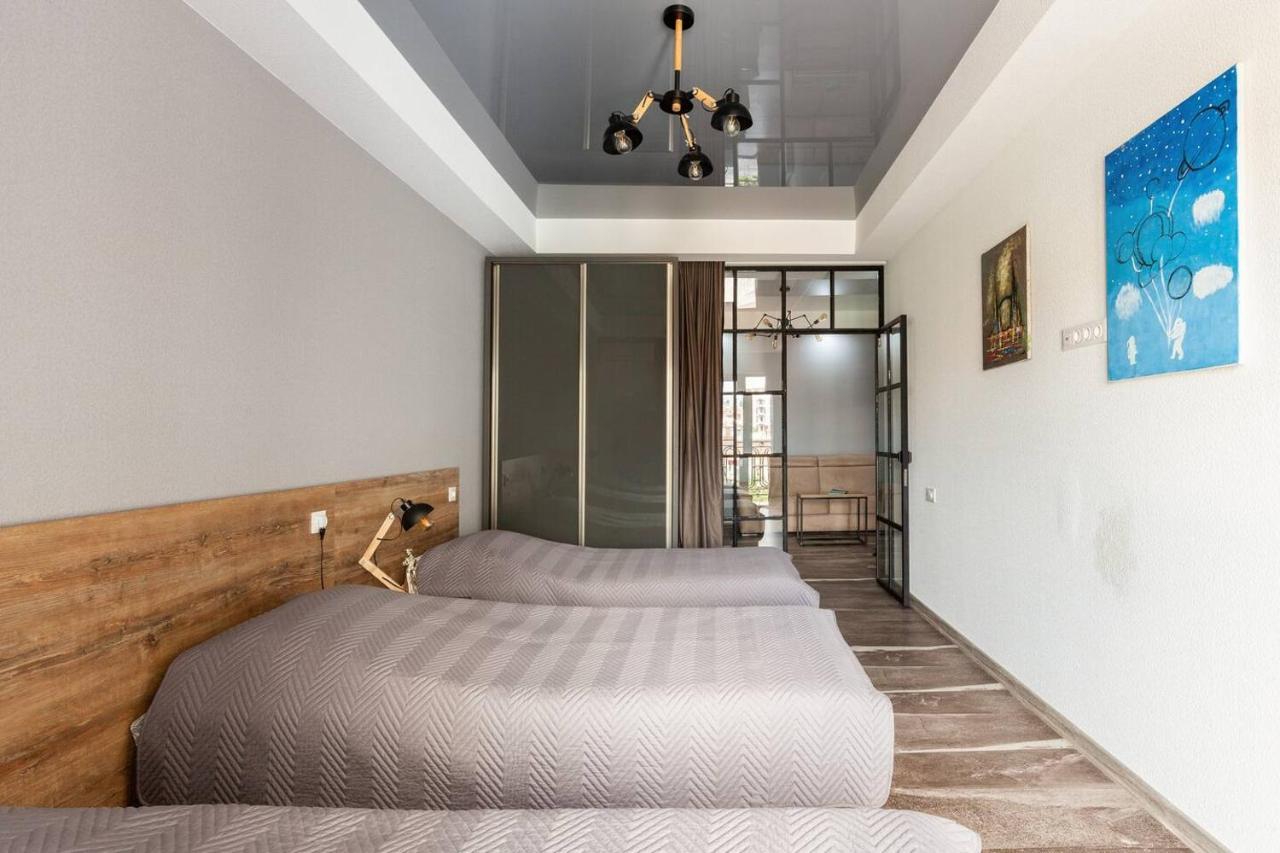 Veli Group Apartment In Old City Kutaisi Esterno foto