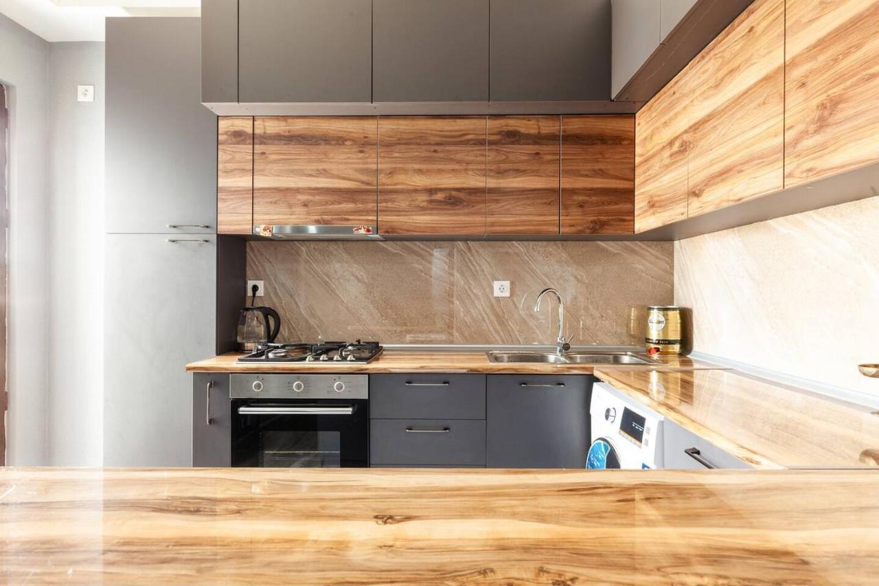 Veli Group Apartment In Old City Kutaisi Esterno foto