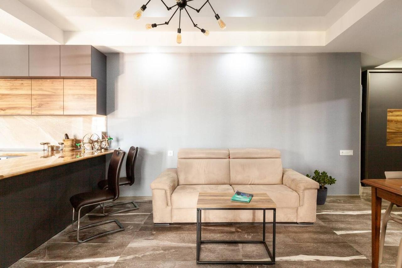 Veli Group Apartment In Old City Kutaisi Esterno foto